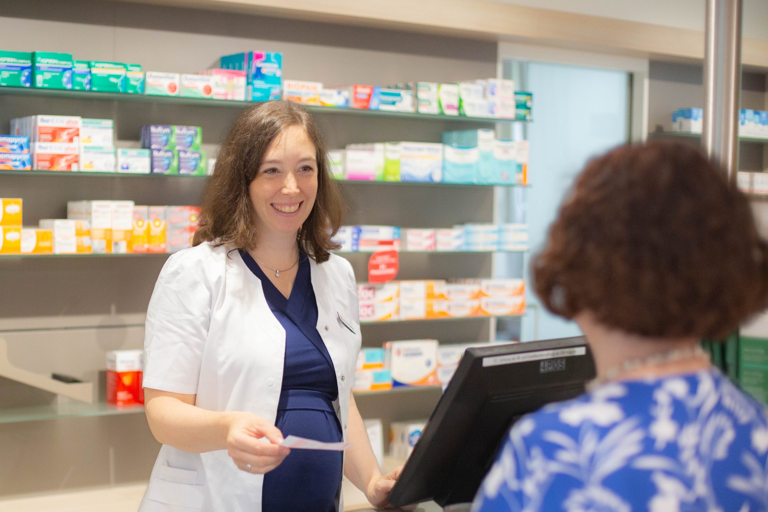 Apothekerin im Beratungsgespräch